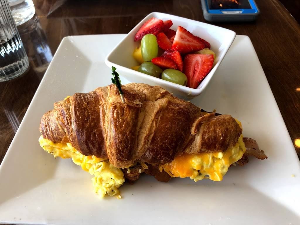 Dirty Fork | restaurant | 3655 S Durango Dr #29, Las Vegas, NV 89147, USA | 7029822111 OR +1 702-982-2111