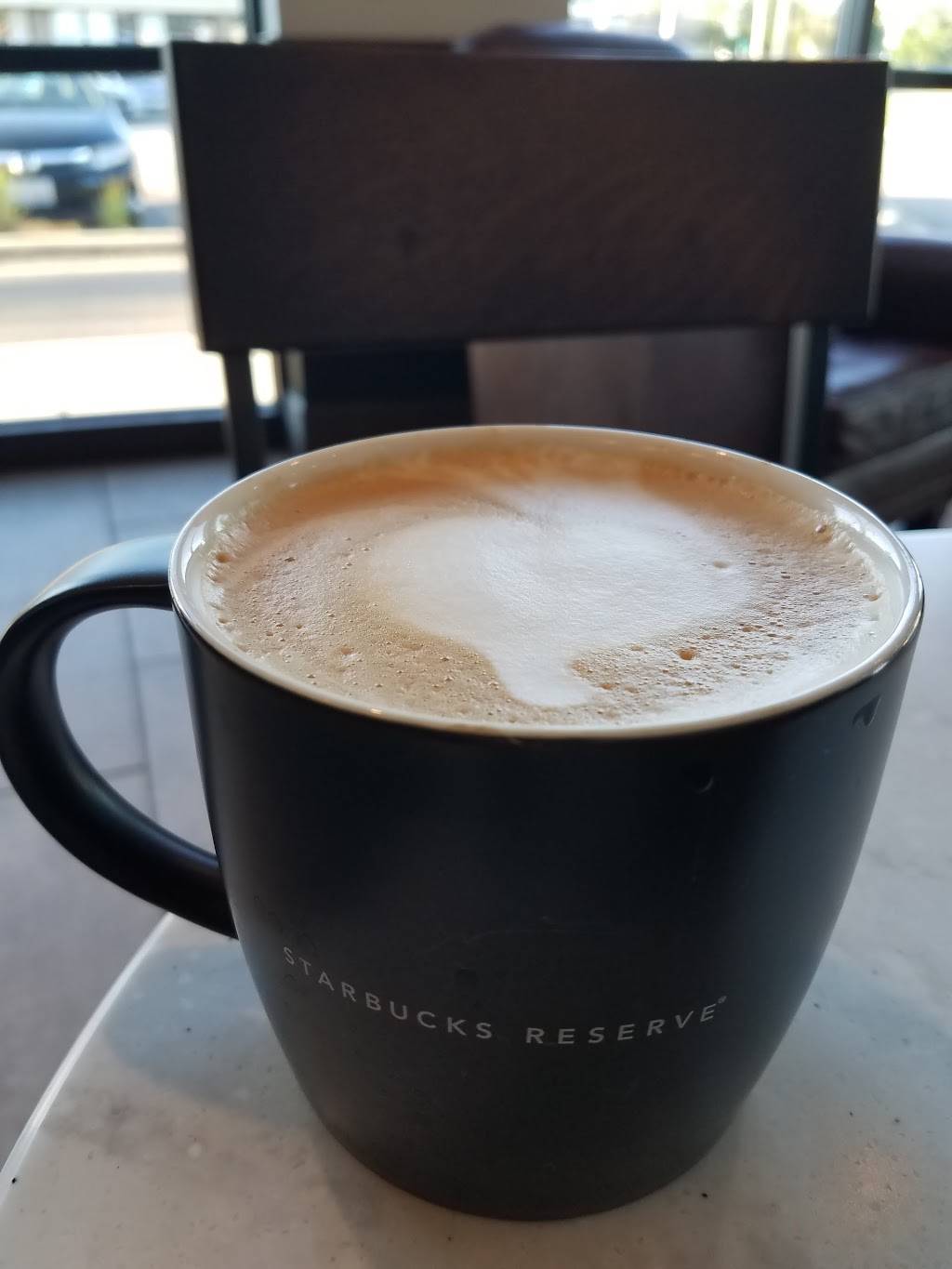 Starbucks | cafe | 2577 Sycamore Rd, DeKalb, IL 60115, USA | 8157562971 OR +1 815-756-2971