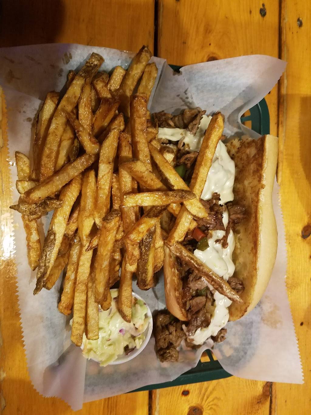 Izzys Bbq Lounge & Grille | restaurant | 1506 N 3rd St, Superior, WI 54880, USA | 7153923337 OR +1 715-392-3337