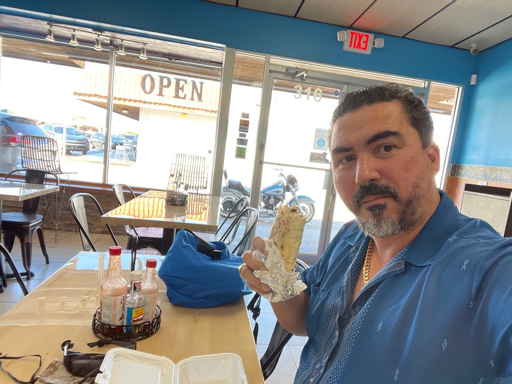 Rey Tacos | restaurant | 316 W Mango St, Lantana, FL 33462, USA | 5616192181 OR +1 561-619-2181