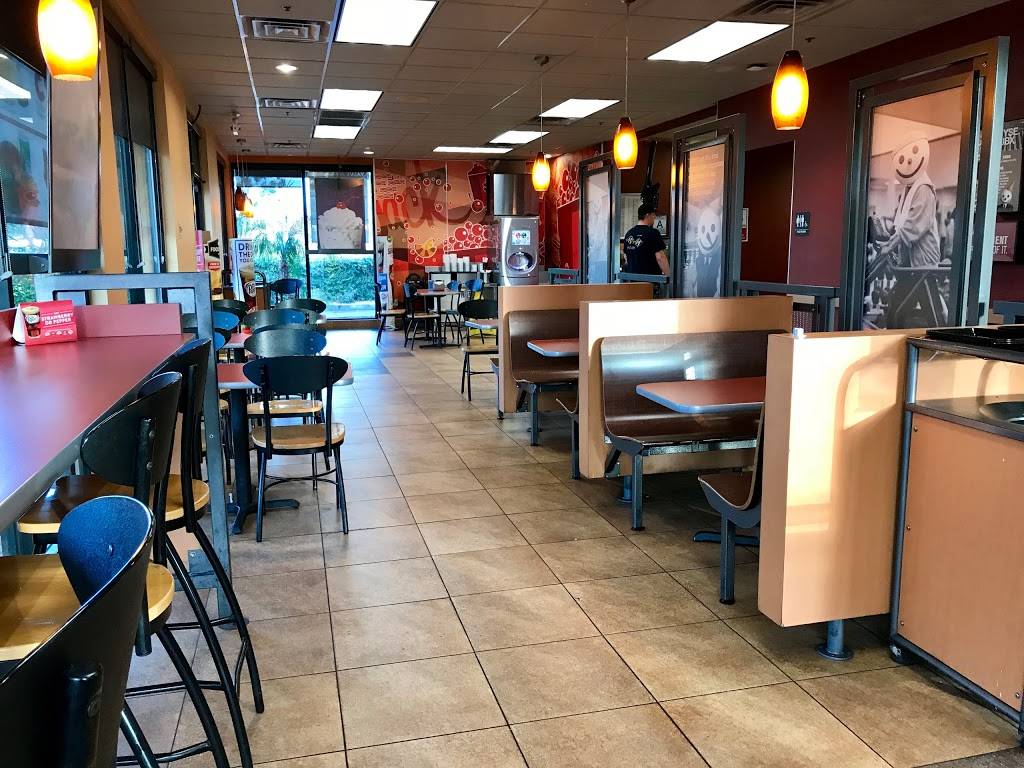 Jack in the Box | restaurant | 1141 W Lugonia Ave, Redlands, CA 92374, USA | 9097933880 OR +1 909-793-3880