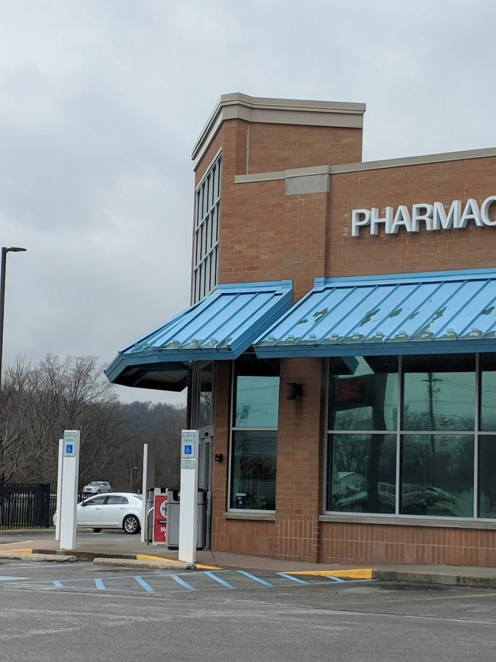 Pizza Hut | restaurant | 1892 S Ohio St, Martinsville, IN 46151, USA | 7653427146 OR +1 765-342-7146