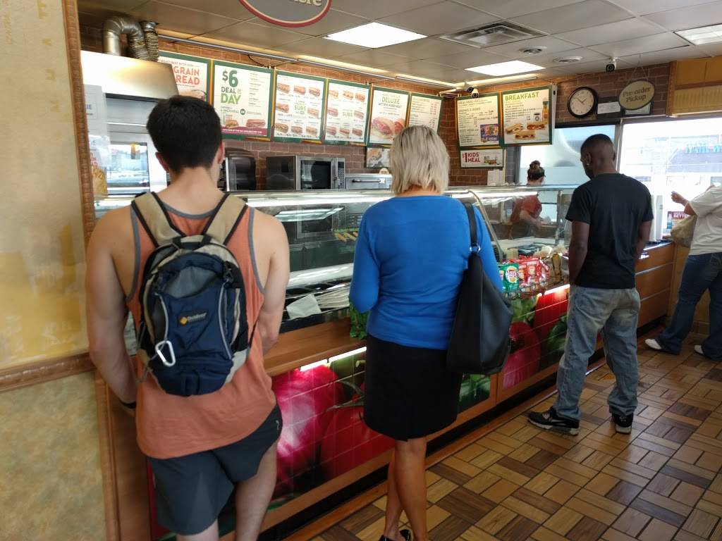 Subway Restaurants | restaurant | 414 Gallatin Road South, Madison, TN 37115, USA | 6158654734 OR +1 615-865-4734