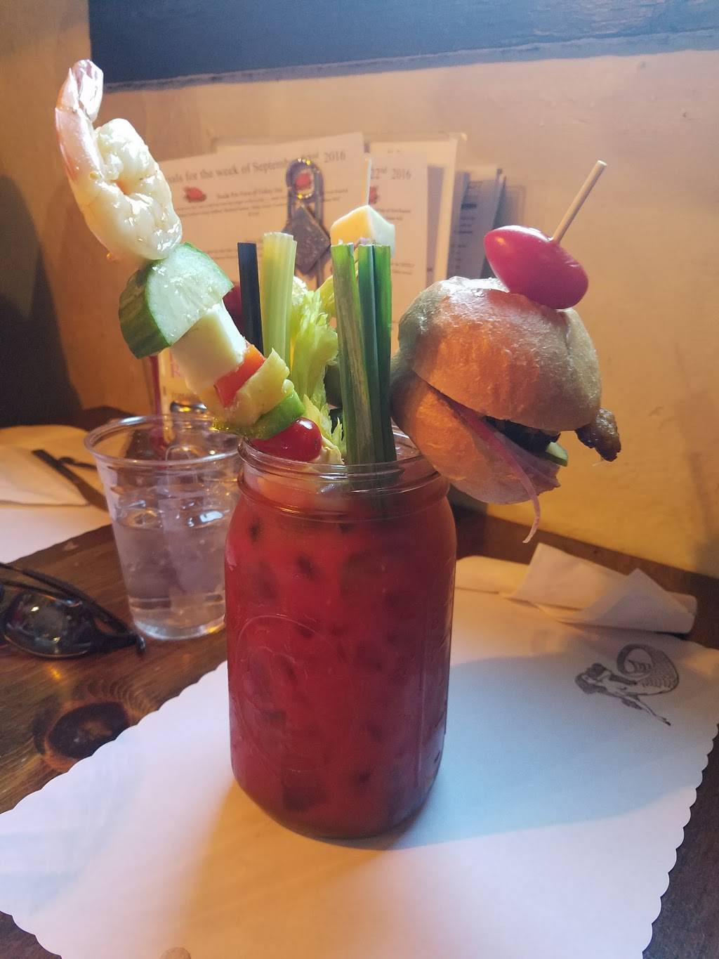 Burgee Daves At The Mayo | restaurant | 15315 Cleveland Ave, Camptonville, CA 95922, USA | 5302883301 OR +1 530-288-3301