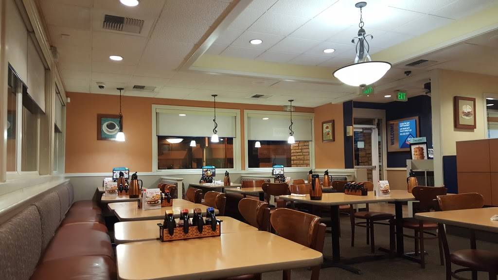 IHOP | restaurant | 2508 N Central Ave, Phoenix, AZ 85004, USA | 6022537971 OR +1 602-253-7971