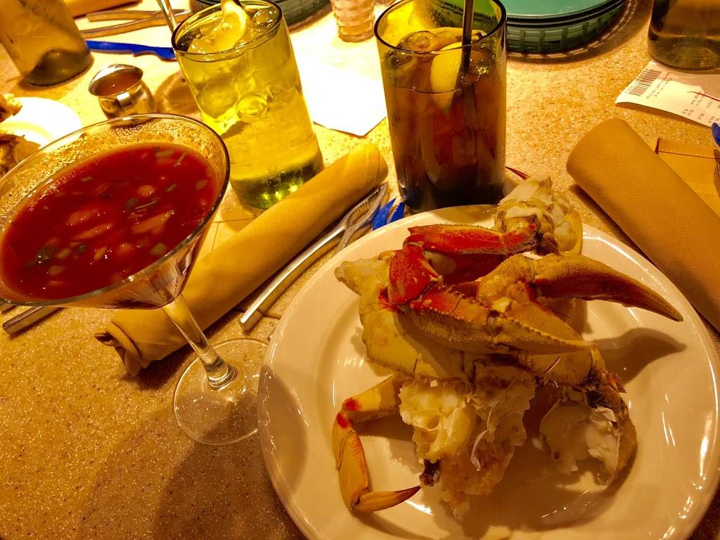 Red Rock Buffet | restaurant | 10424 N Fort McDowell Rd, Fort McDowell, AZ 85264, USA | 8008433678 OR +1 800-843-3678