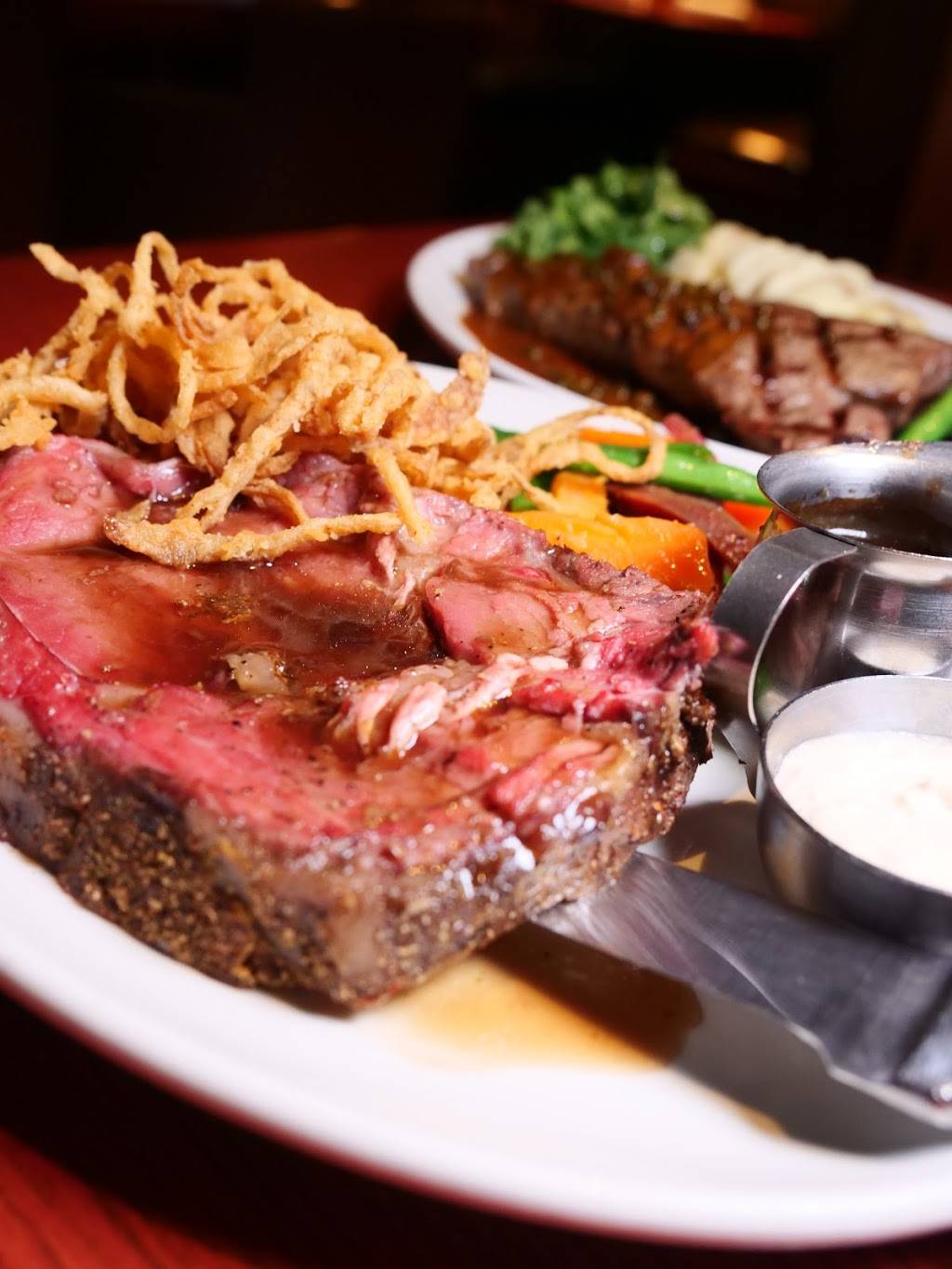 Canyon Creek Chophouse | restaurant | 299 Rathburn Rd W, Mississauga, ON L5B 4C1, Canada | 9052793342 OR +1 905-279-3342