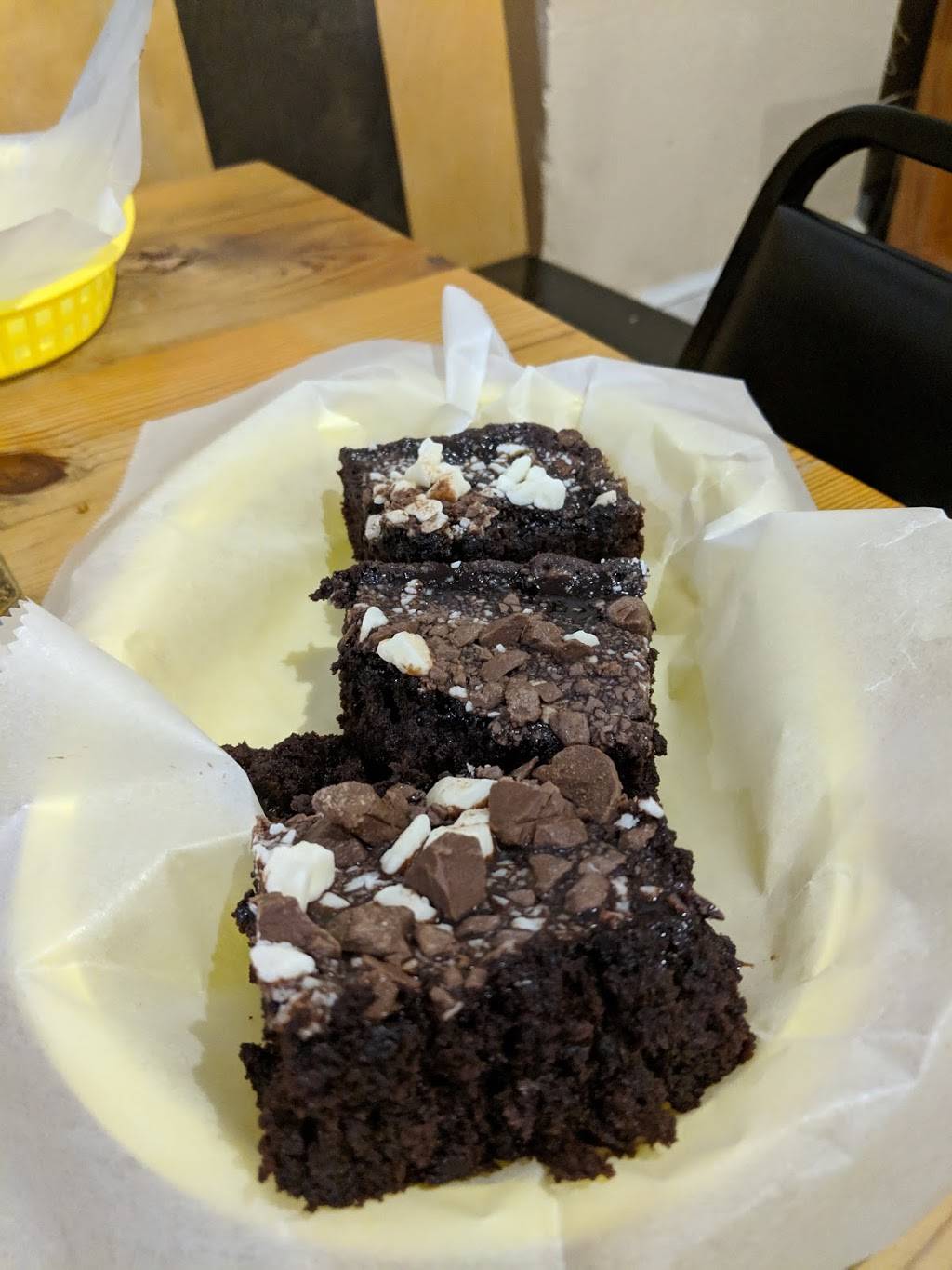 Wise Guys Burgers & More | restaurant | 118 E Main St, Orange, VA 22960, USA | 5406619794 OR +1 540-661-9794