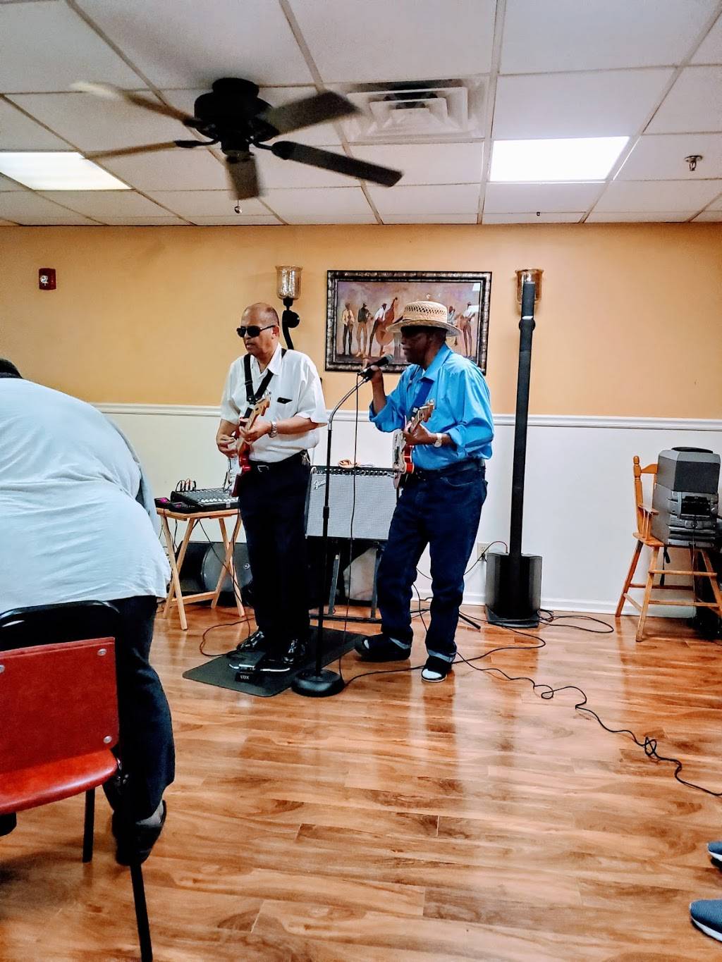 Memos Grill | restaurant | 430 E M L King Blvd, Chattanooga, TN 37403, USA | 4232677283 OR +1 423-267-7283