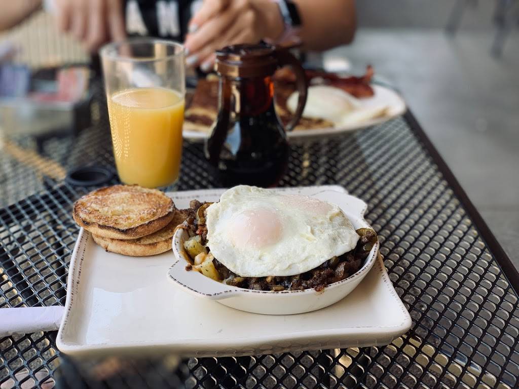 The Egg & I Restaurants | restaurant | 3321 E Queen Creek Rd, Gilbert, AZ 85297, USA | 4809882100 OR +1 480-988-2100