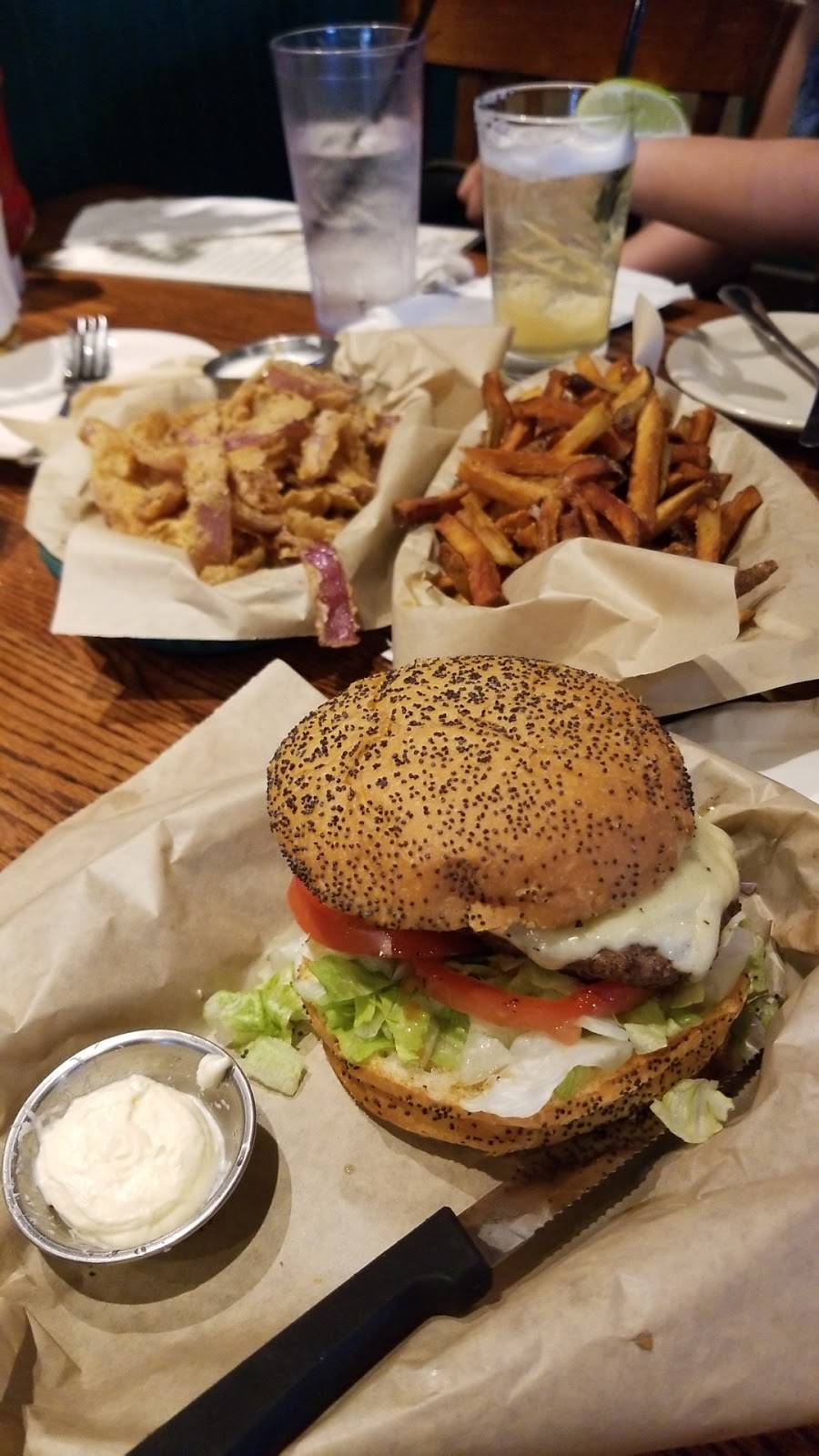 Snuffers Richardson | restaurant | 300 W Campbell Rd #100, Richardson, TX 75080, USA | 4699981479 OR +1 469-998-1479