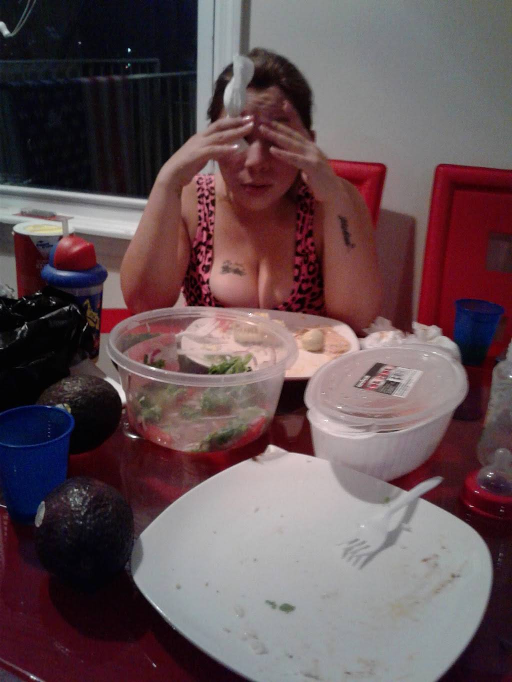 El Carboncito | restaurant | 1524 Watson Ave, Bronx, NY 10472, USA | 7188938211 OR +1 718-893-8211