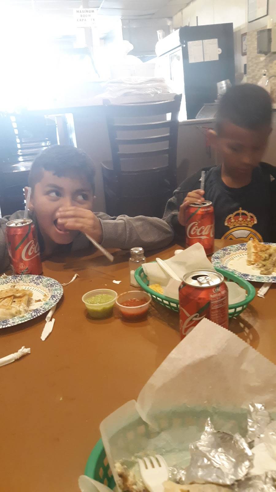 Taqueria La Iguana Azul | restaurant | 3403, 928 Geneva Ave, San Francisco, CA 94112, USA | 4155842318 OR +1 415-584-2318