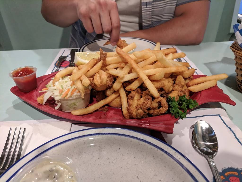 Lobster Claw Restaurant | restaurant | 42 Cranberry Hwy, Orleans, MA 02653, USA | 5082551800 OR +1 508-255-1800