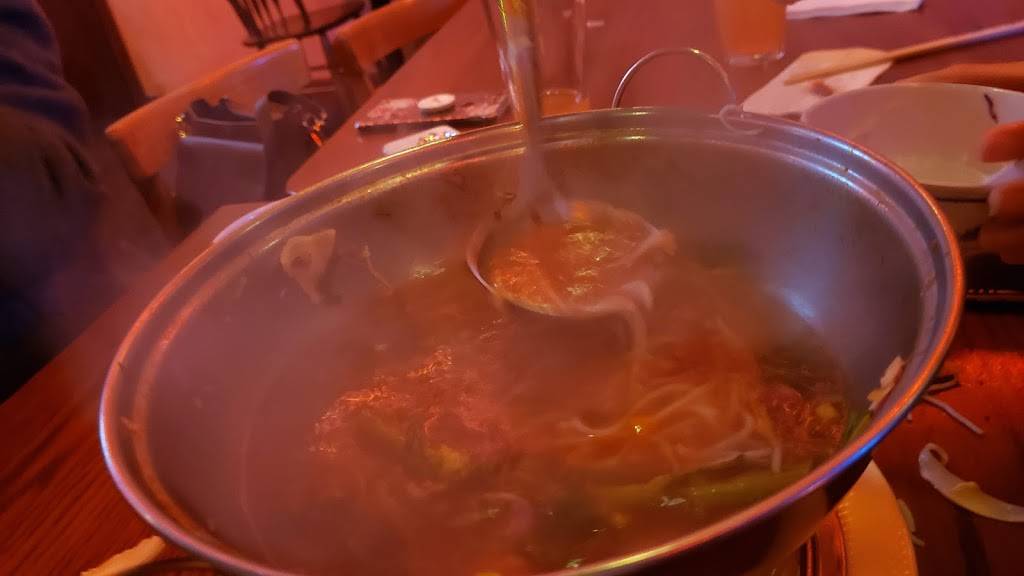 The Street Bar and Restaurant | restaurant | 3554 SE 82nd Ave, Portland, OR 97266, USA | 5037194343 OR +1 503-719-4343