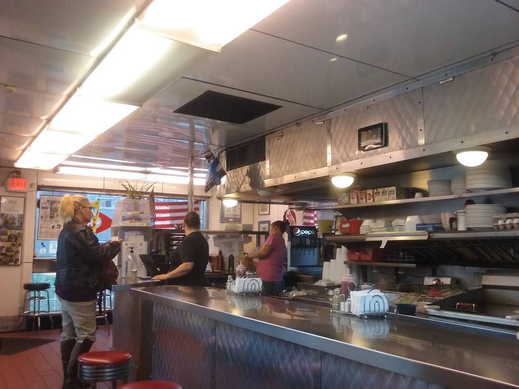 White Knight Diner | restaurant | 1801 Olive St, St. Louis, MO 63103, USA | 3146215949 OR +1 314-621-5949