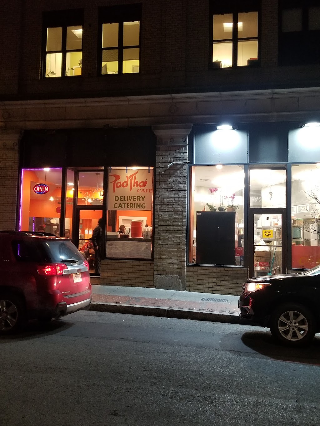 Pad Thai Cafe | restaurant | 6 Hemenway St, Boston, MA 02115, USA | 6172672828 OR +1 617-267-2828