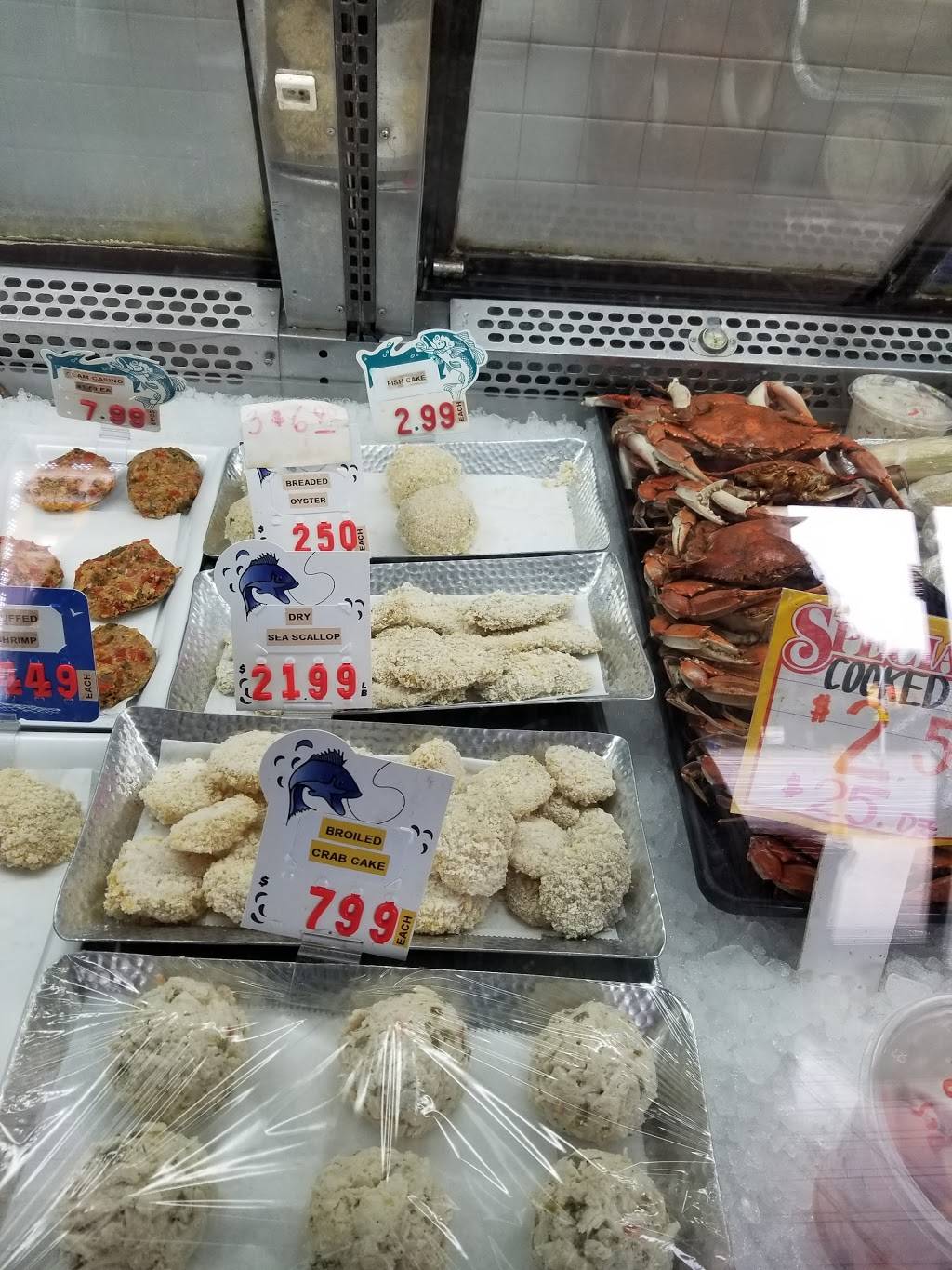 Flying Fish Seafood | restaurant | 2652 S 9th St, Philadelphia, PA 19148, USA | 2153395125 OR +1 215-339-5125