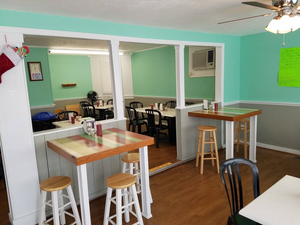 Mankins Causeway Cafe | cafe | 3397 Holden Beach Rd SW, Supply, NC 28462, USA | 9108463430 OR +1 910-846-3430