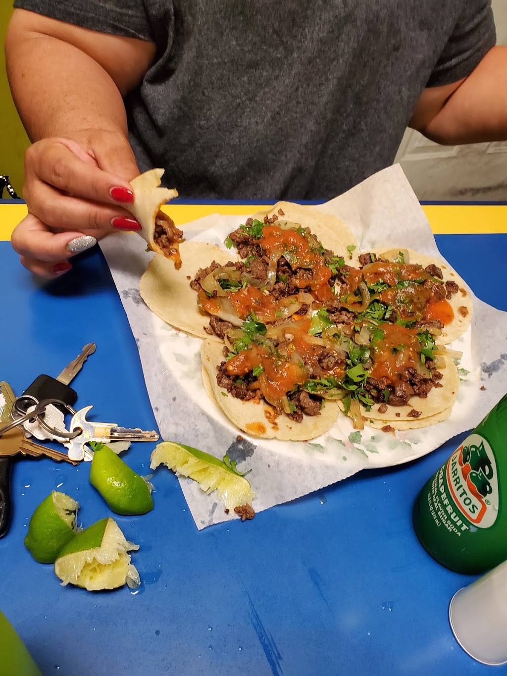 taqueria y fonda la bonita | restaurant | 1510 Central Ave, Chattanooga, TN 37408, USA | 4237744355 OR +1 423-774-4355