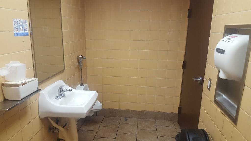 Dunkin | bakery | 95 NW 167th St, North Miami Beach, FL 33169, USA | 3059081390 OR +1 305-908-1390