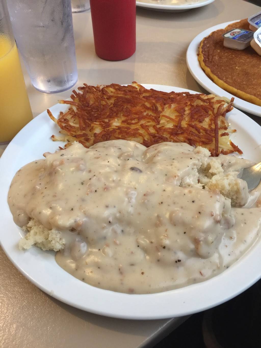 Dads Place | restaurant | 1104 3rd St, Three Rivers, MI 49093, USA | 2692797175 OR +1 269-279-7175