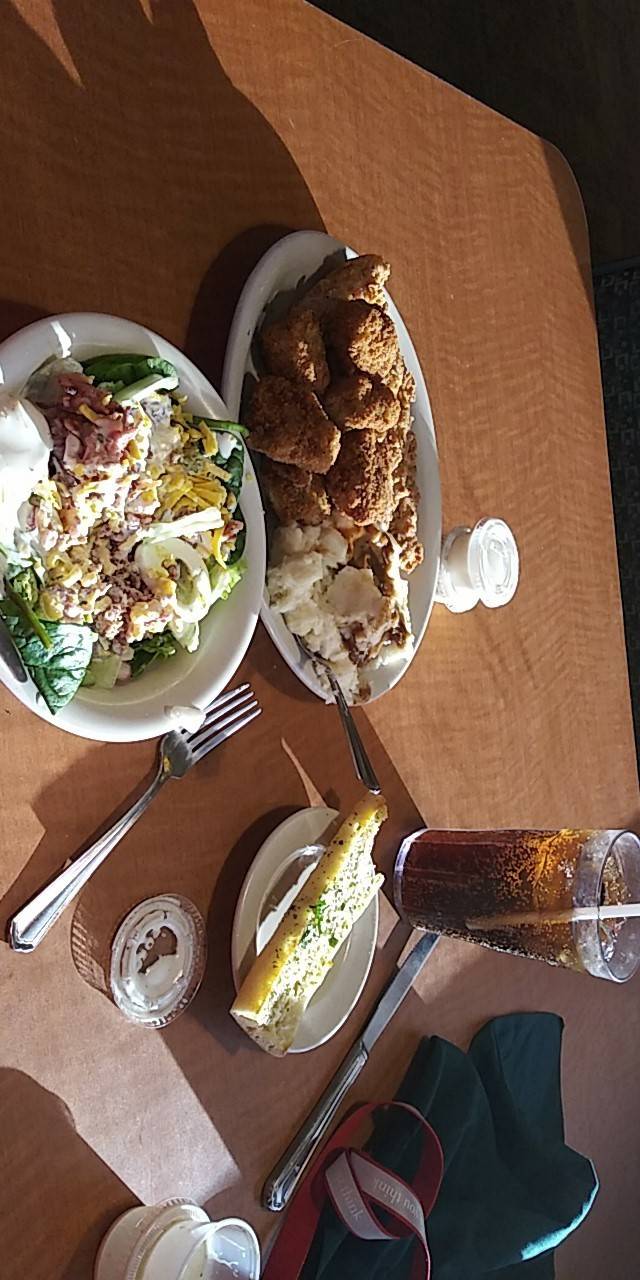Lubys | restaurant | 5901 S Hulen St, Fort Worth, TX 76132, USA | 8172635858 OR +1 817-263-5858