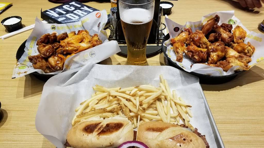 Buffalo Wild Wings | restaurant | 2109 W Roosevelt Blvd F, Monroe, NC 28110, USA | 7042835546 OR +1 704-283-5546