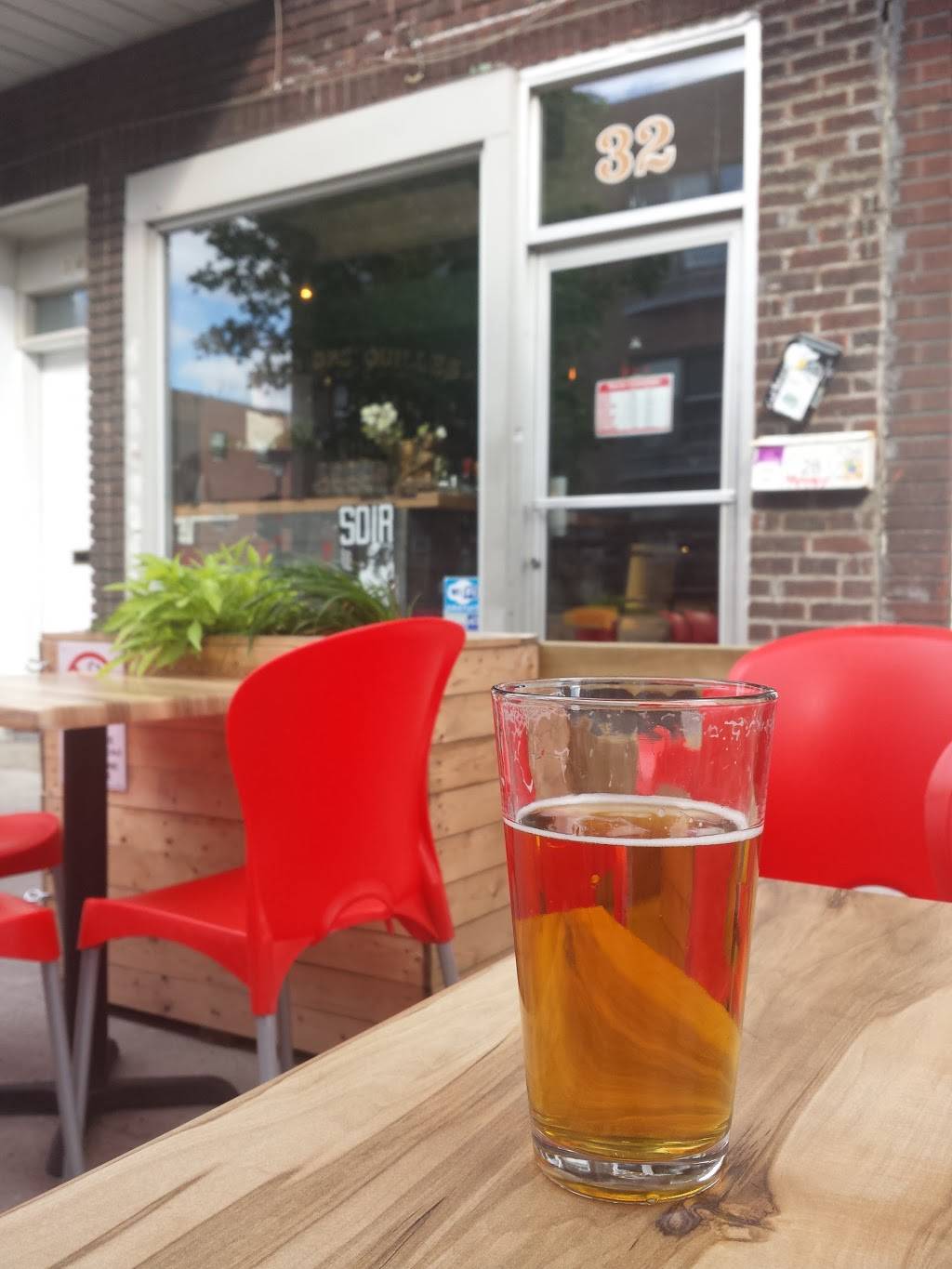 Bar Notre-Dame-Des-Quilles | restaurant | 32 Rue Beaubien E, Montréal, QC H2S 1P8, Canada | 5145071313 OR +1 514-507-1313