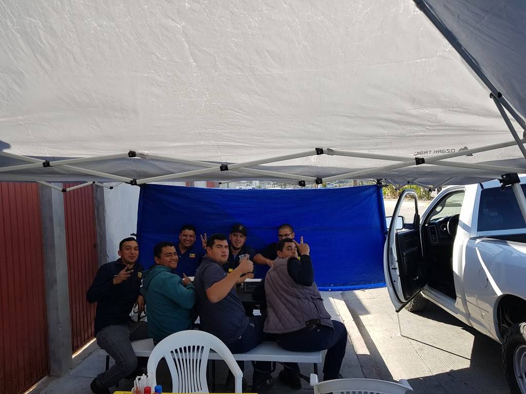 La carreta del Doc | restaurant | Valles 7310, Río Tijuana 3a. Etapa, Rio Tijuana 3ra Etapa, 22226 Tijuana, B.C., Mexico | 016641131332 OR +52 664 113 1332