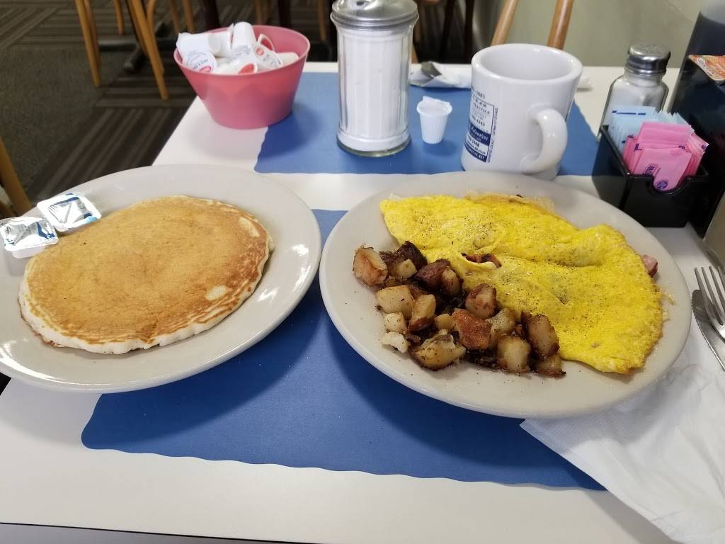 Toast of the Town | restaurant | 348 N Main St, Randolph, MA 02368, USA | 7819613883 OR +1 781-961-3883