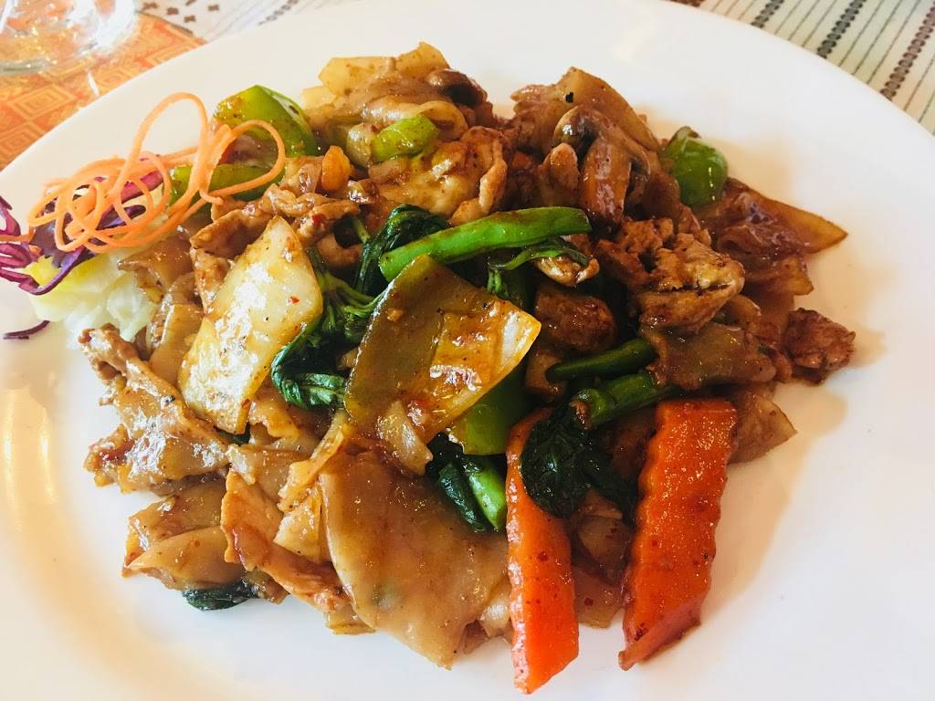 Muang Thai Restaurant | restaurant | 7 E Front St, Red Bank, NJ 07701, USA | 7327419999 OR +1 732-741-9999