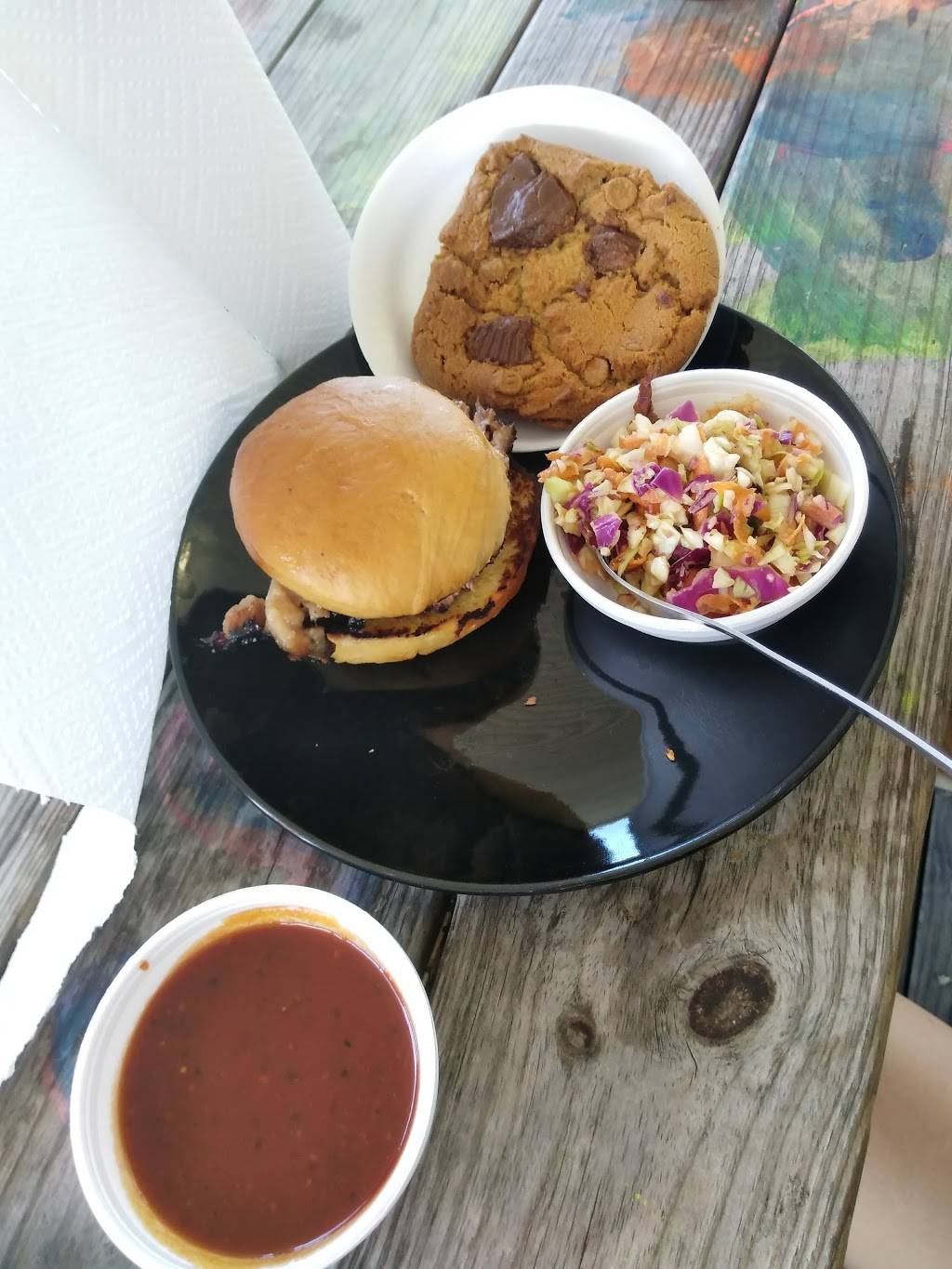 Smokeys BBQ | restaurant | 5300 E Lancaster Ave, Fort Worth, TX 76112, USA | 8174518222 OR +1 817-451-8222