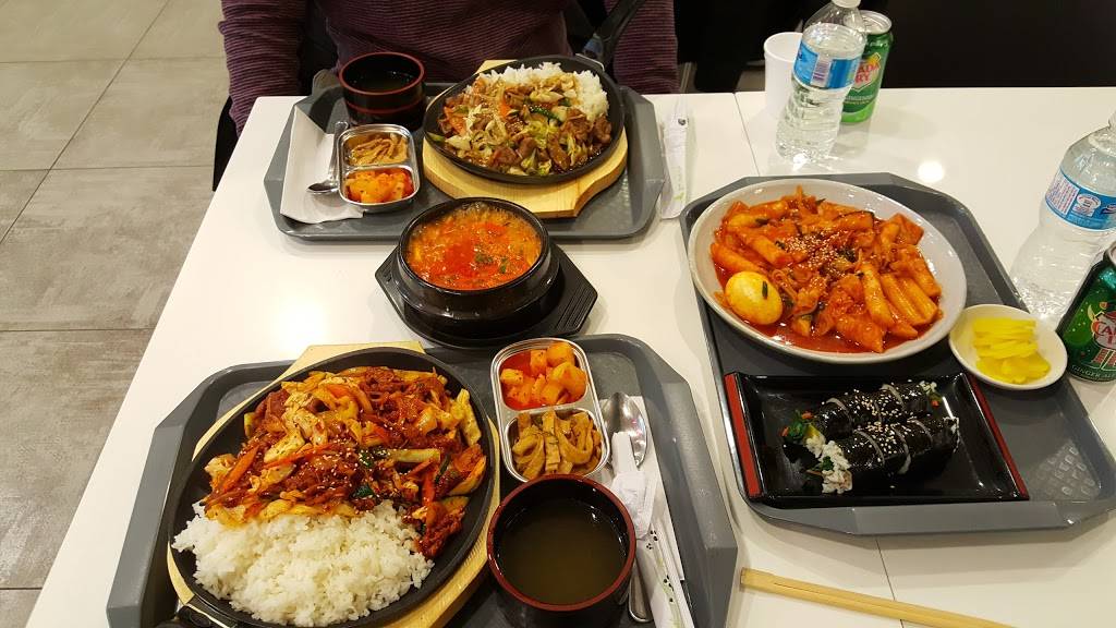 KIMs Kitchen | restaurant | 7181 Yonge St #251, Markham, ON L3T 0C7, Canada | 2895979400 OR +1 289-597-9400