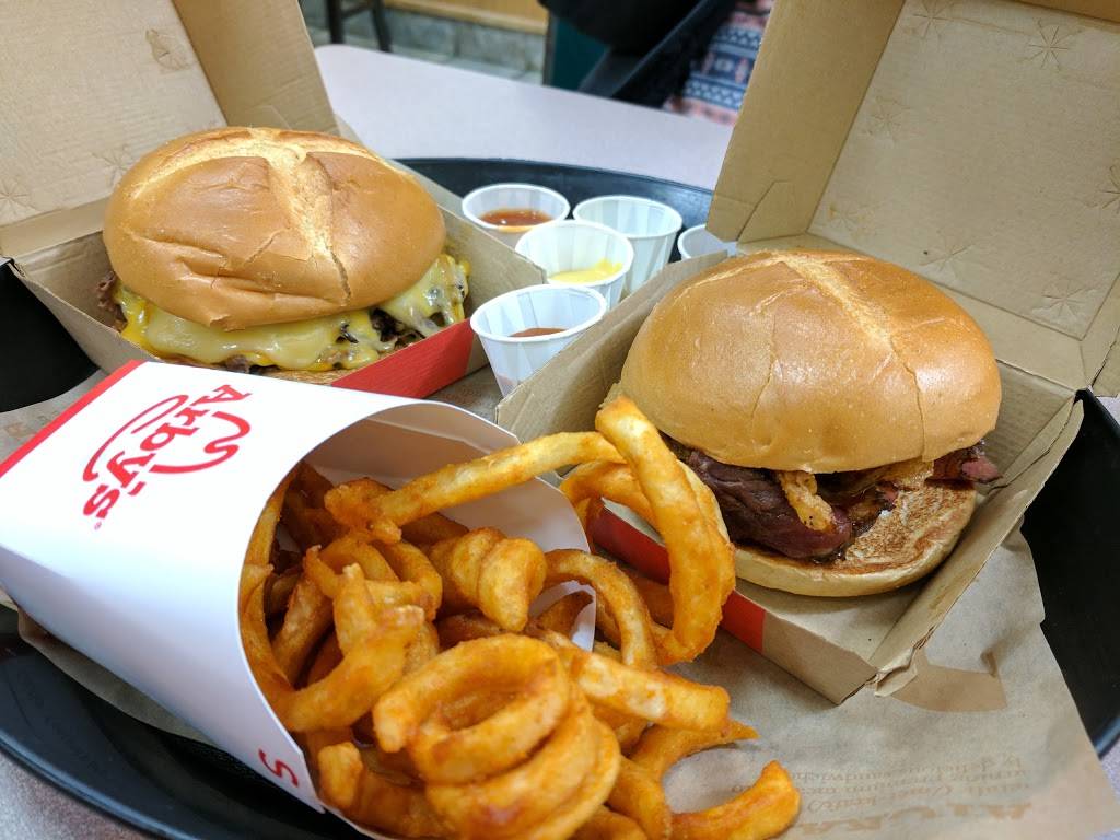 Arbys | restaurant | 320 W Reservoir Rd, Woodstock, VA 22664, USA | 5404595915 OR +1 540-459-5915