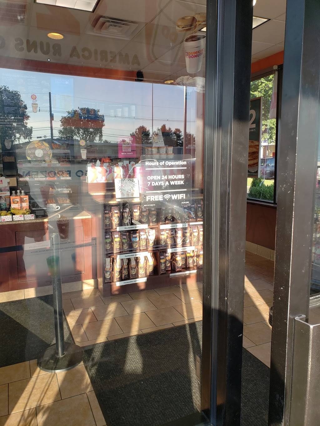 Dunkin Donuts | cafe | 256 NJ-18, East Brunswick, NJ 08816, USA | 7322389618 OR +1 732-238-9618