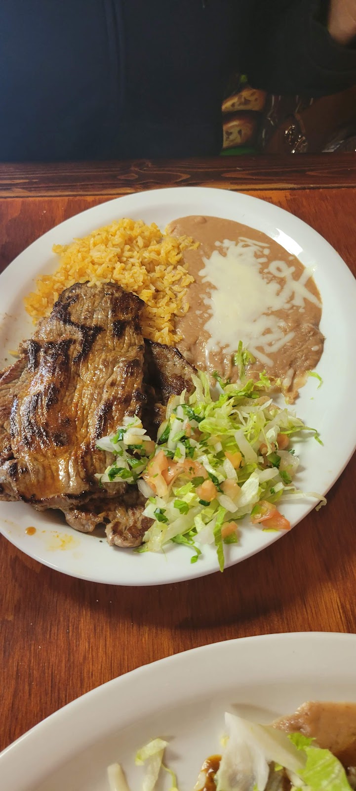 El Caporal | restaurant | 223 N Black River St, Sparta, WI 54656, USA | 6082690547 OR +1 608-269-0547