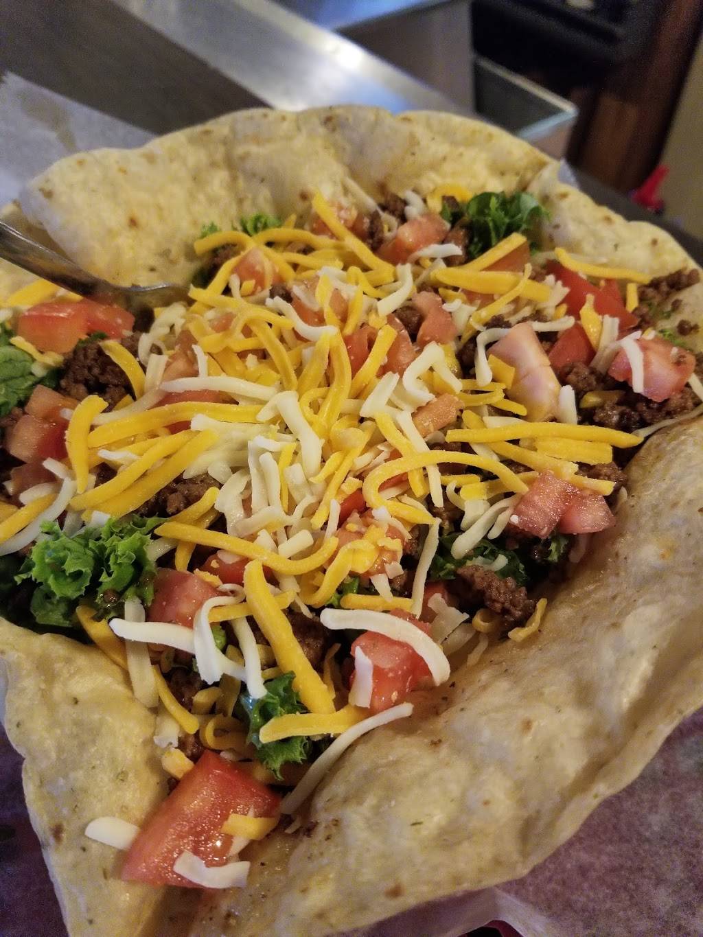 Laylas Pub & Grille | restaurant | 2962 WI-73, Wisconsin Rapids, WI 54495, USA | 7154241084 OR +1 715-424-1084