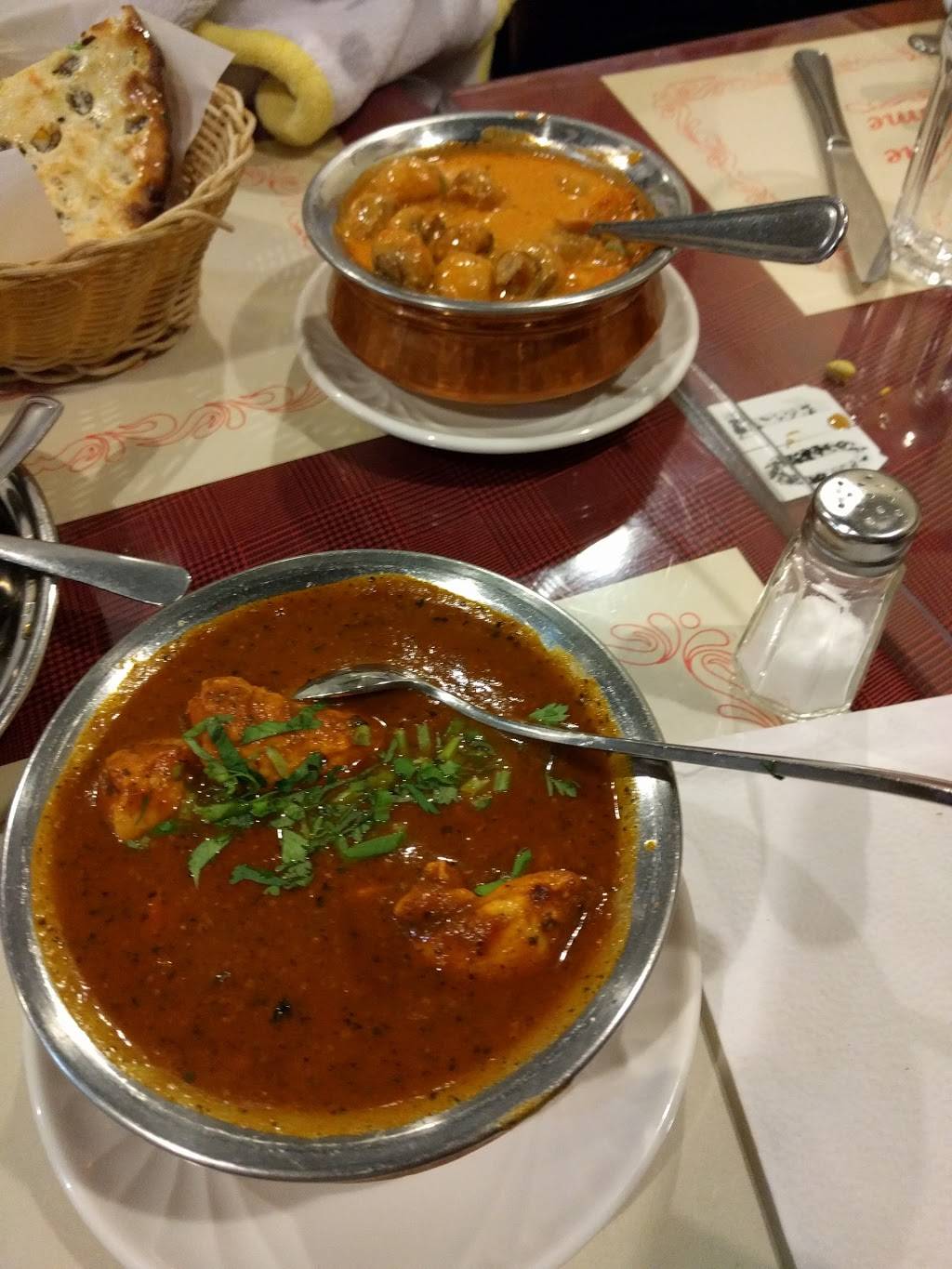 Indian Punjabi Clay Oven | restaurant | 4055 Carling Ave, Kanata, ON K2K 2A4, Canada | 6139630625 OR +1 613-963-0625