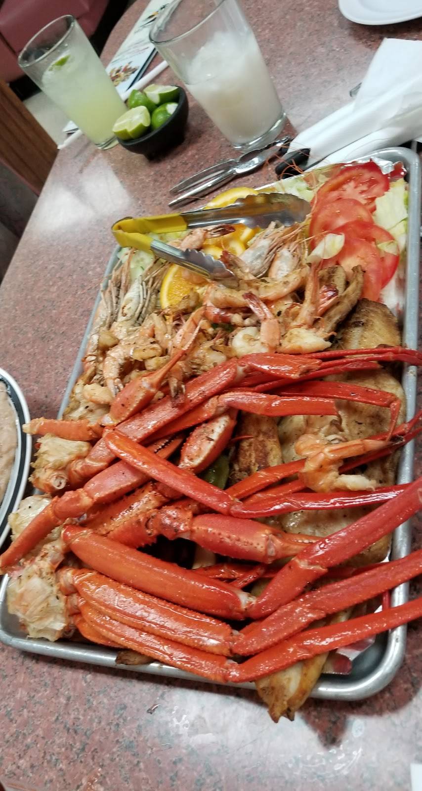 La Playita Restaurant | restaurant | 128 S 11th Ave, Hanford, CA 93230, USA | 5595851258 OR +1 559-585-1258