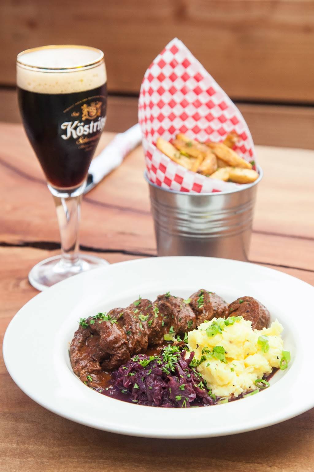 Bedas Biergarten | restaurant | 3230 Broad St #130, San Luis Obispo, CA 93401, USA | 8054392729 OR +1 805-439-2729