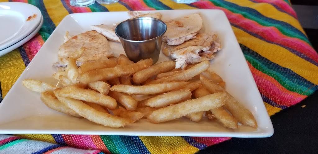 Guacamole Mexican Bistro | restaurant | 16850 Yonge St, Newmarket, ON L3Y 0A3, Canada | 9052357185 OR +1 905-235-7185