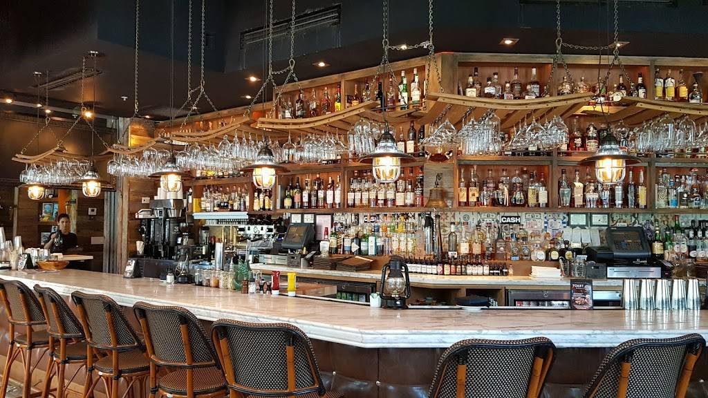 South Pointe Tavern | restaurant | 40 South Pointe Dr #109, Miami Beach, FL 33139, USA | 3057638368 OR +1 305-763-8368