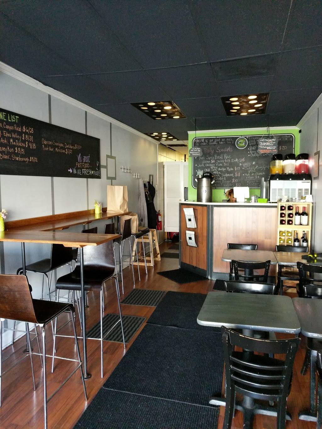 ZAZ Restaurant | restaurant | 1238 River St, Hyde Park, MA 02136, USA | 6172763729 OR +1 617-276-3729