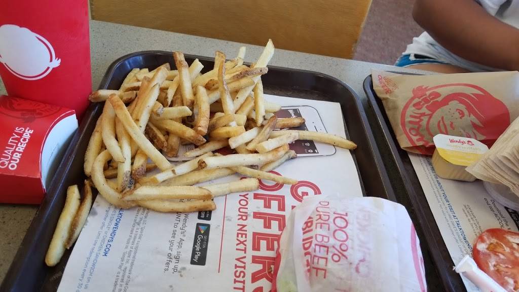 Wendys | restaurant | 4901 SE 14th St, Des Moines, IA 50320, USA | 5152858823 OR +1 515-285-8823