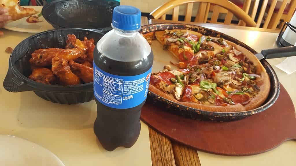 Pizza Hut | meal takeaway | 5302 Chimney Rock Rd, Houston, TX 77081, USA | 7136676667 OR +1 713-667-6667
