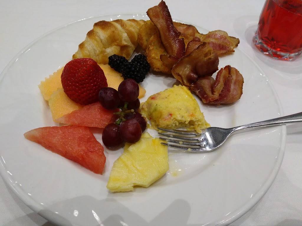 Chateau Royal Reception Hall | restaurant | boulevard du 1x2, 3500 Boulevard du Souvenir, Laval, QC H7V 1X2, Canada | 5143331000 OR +1 514-333-1000