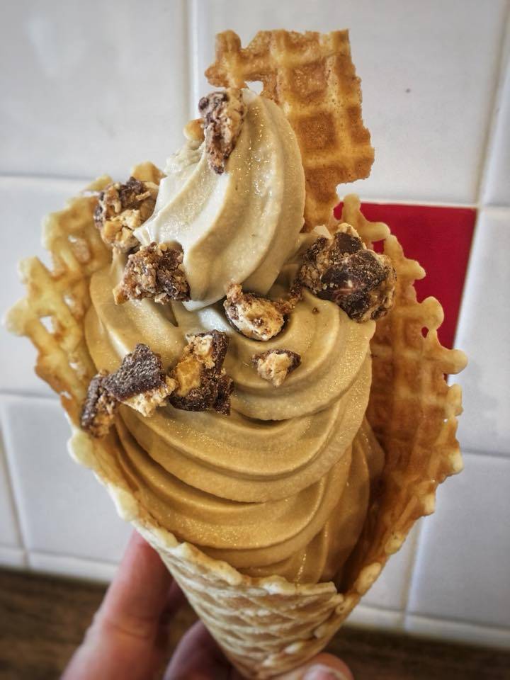 Red Line Frozen Treats | restaurant | 5920 E Stop 11 Rd, Indianapolis, IN 46237, USA | 3178811717 OR +1 317-881-1717