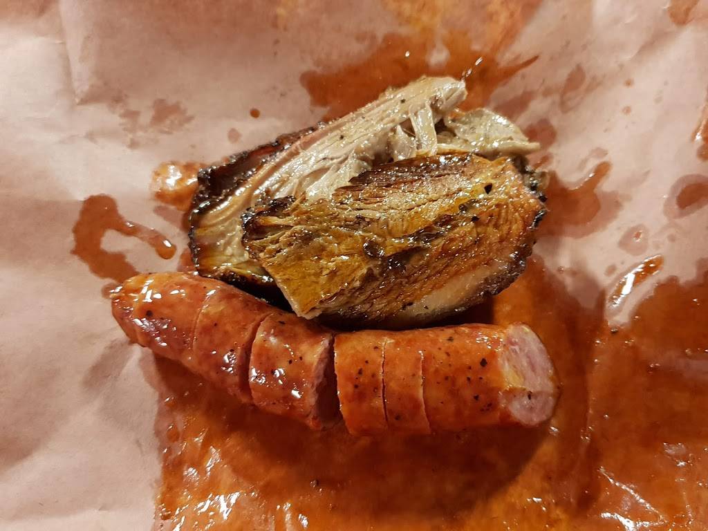 Coopers Old Time Pit Bar-B-Que | restaurant | 301 Stockyards Blvd, Fort Worth, TX 76164, USA | 8176266464 OR +1 817-626-6464