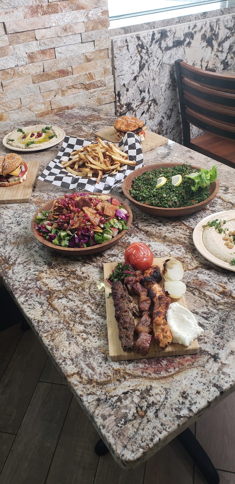 Hawilo Grill | restaurant | 6593 Greenfield Rd, Detroit, MI 48228, USA | 3136663331 OR +1 313-666-3331